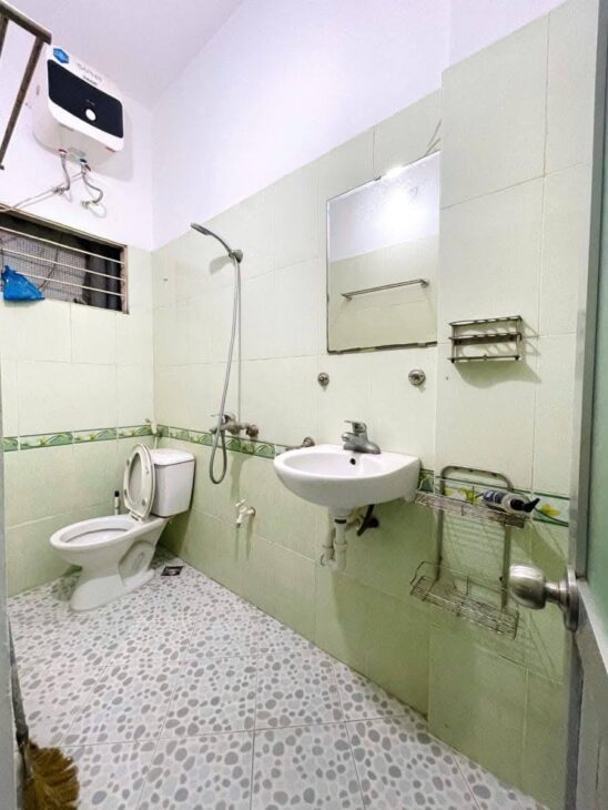 Bán nhà phố Lạc Long Quân 30m2 5tầng mặt tiền 3.1m 5.5 tỷ Tây Hồ