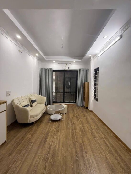 Bán nhà đẹp phố Hoàng Hoa Thám 35m2 5tầng nhỉnh 5 Tỷ rẻ đẹp nhất Q. Ba Đình