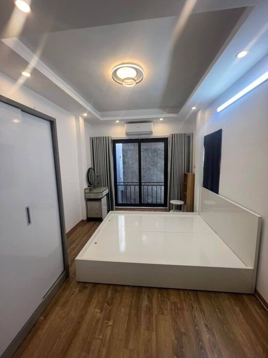 Bán nhà đẹp phố Hoàng Hoa Thám 35m2 5tầng nhỉnh 5 Tỷ rẻ đẹp nhất Q. Ba Đình