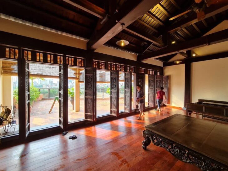 TÒA VĂN PHÒNG HOÀNG CẦU ! Mặt phố – 9 Tầng thang máy – Mặt tiền lớn – View hồ – dòng tiền 4 tỷ/năm.