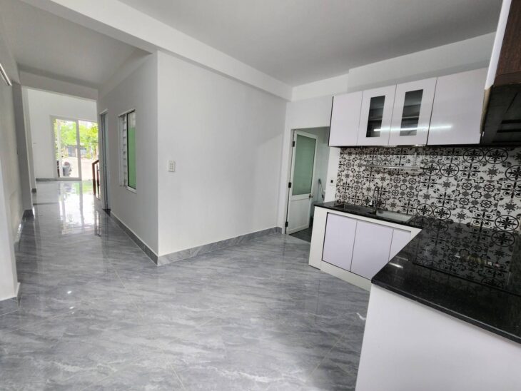 SIÊU HIẾM – NHÀ LỬNG ĐÚC ĐẸP 70M², ĐƯỜNG 5.5M, GẦN BIỂN HOÀ MINH, LIÊN CHIỂU – CHỈ 3.65 TỶ