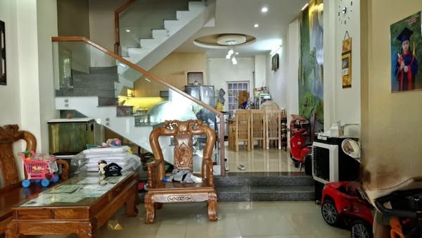 Nhà 3,5 tầng -Khu phố tây An Thượng – Gia chỉ 10,8 tỷ Nhà 3,5 tầng -Khu phố tây An Thượng – Gia chỉ 10,8 tỷ