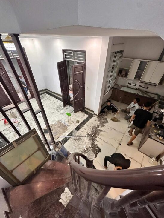 Bán nhà lô góc mặt ngõ Vĩnh Phúc 50/55m2 5T MT 6.5m 8.5 Tỷ Ba Đình