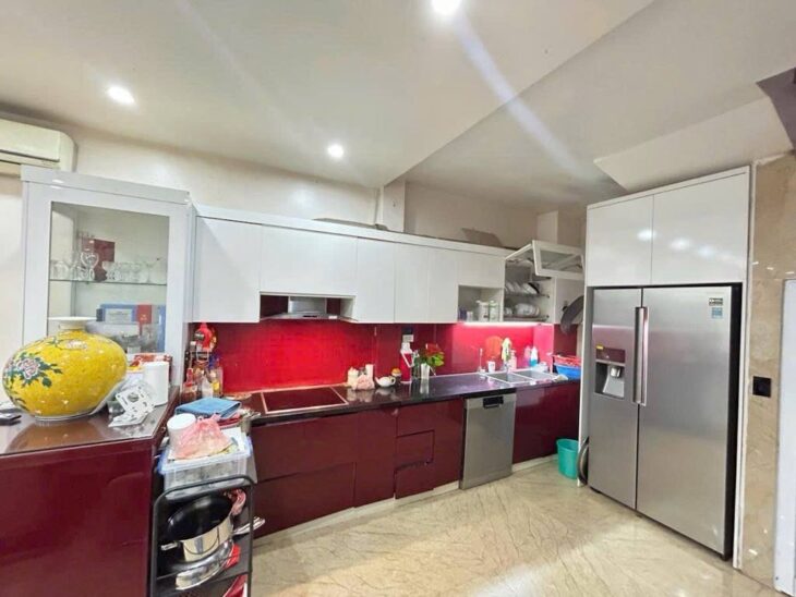 B.ÁN NHÀ CHỢ HOA NHẬT TÂN TÂY HỒ, NHÀ 4.9 TẦNG DÂN XÂY KIÊN CỐ. NỘI THẤT DẸP LONG LANH. 46M2 MT4,