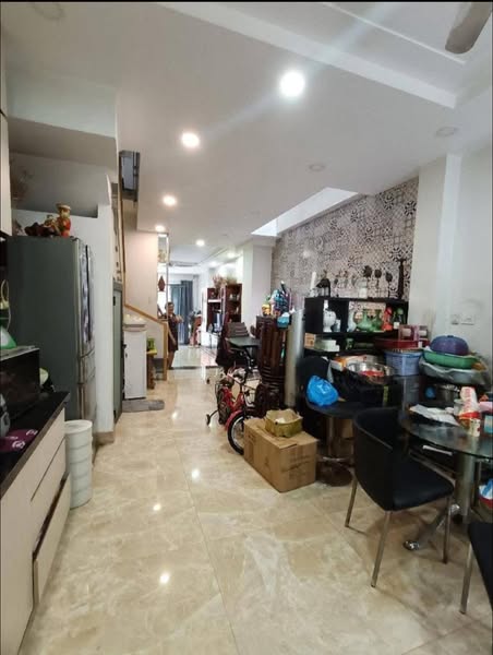 Nhà 3 tầng, đối diện Chợ Phước Long, mặt tiền đường 15B, 76m2, thu nhập 300triệu/Năm, P.Phú Mỹ Quận