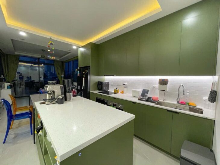 BÁN NHÀ CẦU GIẤY 50M-7T-THANG MÁY-18TY. LH: 0982769586