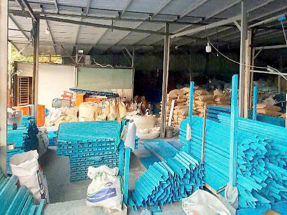 Kẹt bán GẤP 200m2 đất thổ cư 100% tặng kho xưởng mặt tiền TX48 Quận 12, chỉ hơn 5Tỷ