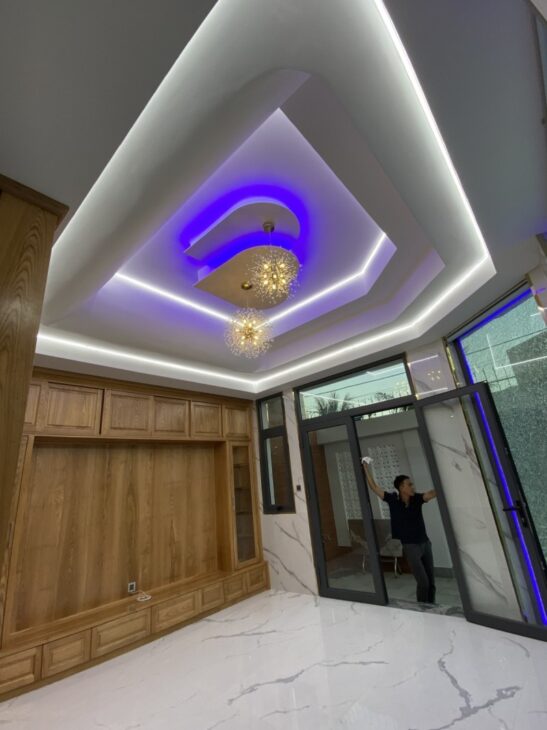 Bán nhà mặt phố Q.9, 90m², 4 tầng, 10.3 tỷ, sổ hồng