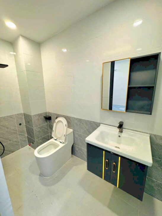 NGUYỄN TRÃI – QUẬN 5 – HẺM NHỰA 6M KINH DOANH ĐỈNH – XE HƠI TRÁNH NHAU – 5 TẦNG BTCT