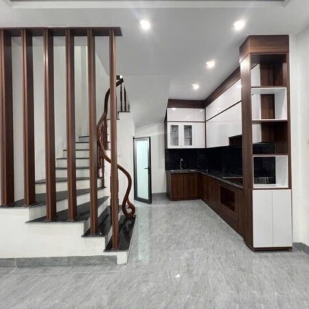 NHÀ ĐẸP PHÂN LÔ – Ô TÔ ĐỖ CỔNG – NHIỀU TIỆN ÍCH – GIA CHỦ XINH ĐẸP THÀNH ĐẠT