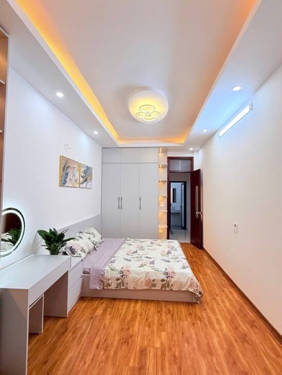 B.á.n nhà phố Cự khối, Long Biên – 30m², hơn 4 tỷ-5T