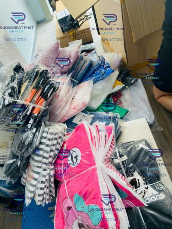 Gửi Quần Áo Đi Mỹ Giá Cạnh Tranh Tại Quận Tân Bình