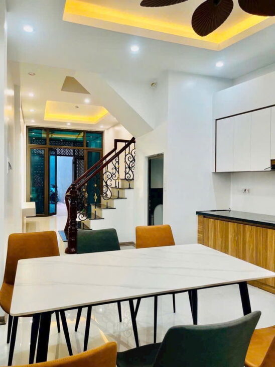 HIẾM CHỈ BÁN TRONG NGÀY PHÂN LÔ THANH XUÂN Ô TÔ ĐỖ CỬA GẦN HỒ, SỔ NỞ HẬU 45M2*5T, NHỈNH 8 TỶ.