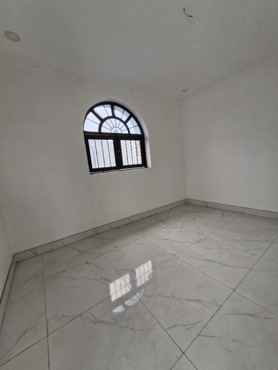 BÁN NHÀ trước mặt THẠNH MỸ LỢI, QUẬN 2 – 210M2 NGANG 8M, 3 TẦNG! GIÁ 20 TỶ TL