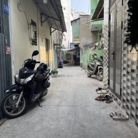 Bán Nhà Bùi Đình Túy 30m2, 3 Tầng 2 P.Ngủ Chỉ Nhỉnh 3 Tỉ Bán Nhà Bùi Đình Túy 30m2, 3 Tầng 2 P.Ngủ Chỉ Nhỉnh 3 Tỉ