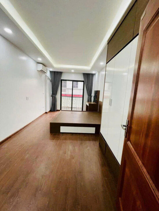 Cho thuê : cho thuê nhà nguyên căn ,ngõ 143 xuân phương Dt 55m2x 5 tầng