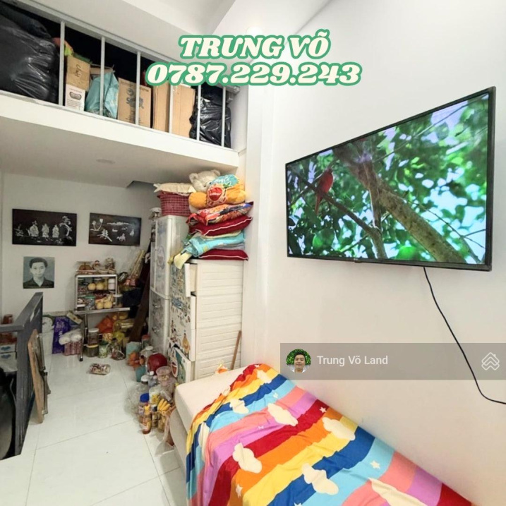 Bán nhà Đường Tôn Đản, Quận 4, 9.3m2, 1.25 tỷ