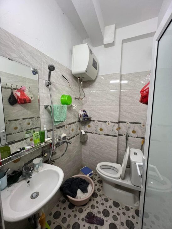 NHÀ PHÂN LÔ OTO CÁCH NHÀ 20M – 2 MẶT NGÁCH – THÔNG THOÁNG – KHUNG CỘT CHẮC CHẮN – LÊN TẦNG THOẢI MÁI