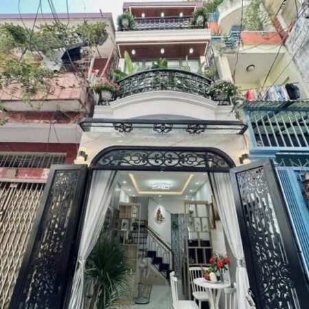 SIÊU PHẨM – NHÀ ĐẸP 3 TẦNG FULL NỘI THẤT – MẶT TIỀN P17, PHÚ NHUẬN – Ô TÔ TỚI NHÀ – 4 TỶ.