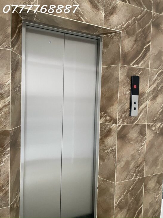Bán tòa nhà VP, MT Quận Bình Thạnh 6 tầng 800m2 sàn HĐT 130tr/ tháng