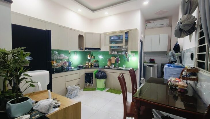 Bán nhà mặt phố Q.9, 58m², 4 tầng, 6.7 tỷ, sổ hồng chính chủ.