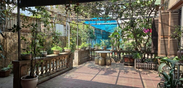 bán nhà mặt phố Ngọc Thuỵ, 1 ngõ ôtô tránh, 325m, nở hậu, full thổ cư
