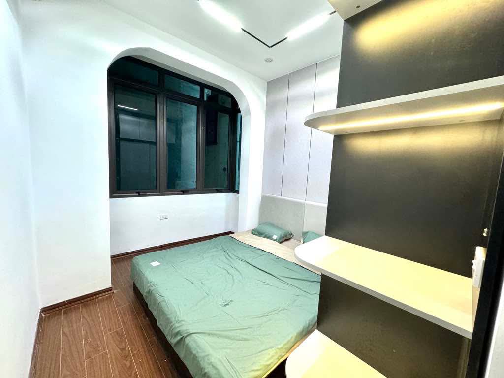 ĐỐNG ĐA R.Ẻ ĐẸP- NHÀ PHỐ CÁT LINH – DƯỚI 5 Tỷ- CHỈ VIỆC XÁCH ĐỒ VỀ Ở Nhà 5 tầng, mới đẹp- thông