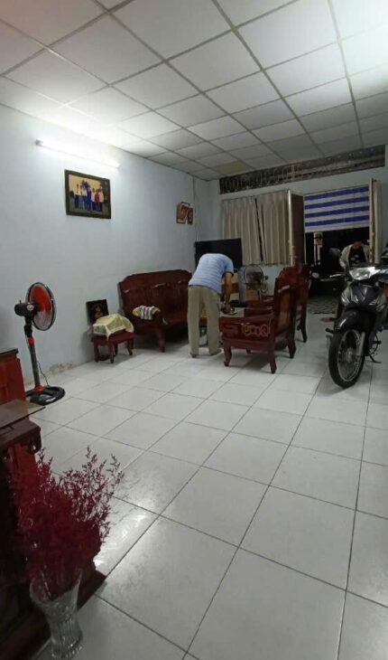 BÁN ĐẤT TẶNG NHÀ C4, CHÍNH CHỦ BÁN LẤY TIỀN DƯỠNG GIÀ, DƯƠNG BÁ TRẠC Q8, HẺM XE HƠI, KINH DOANH