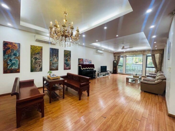 BÁN TÒA NHÀ VĂN PHÒNG HOA BẰNG, CẦU GIẤY 225M2 x MT10 x 6 TẦNG – VỈA HÈ – THANG MÁY – 2 Ô TÔ TRÁNH