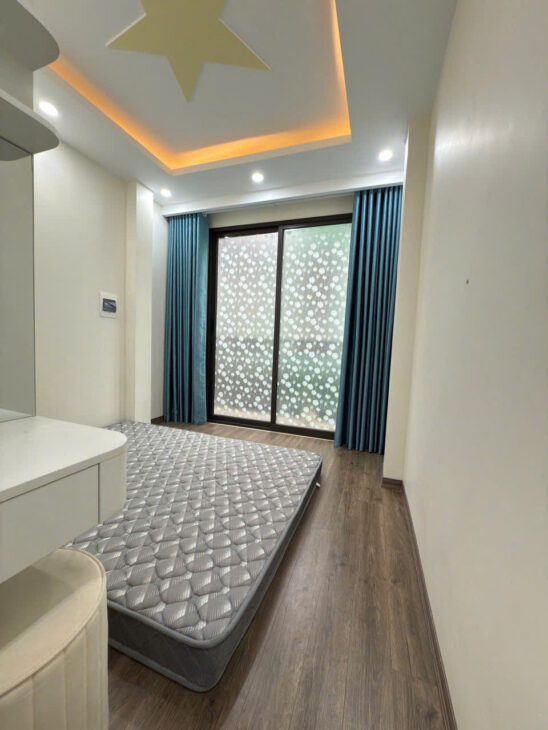 CHỢ KHÂM THIÊN 22 M2, 4 TẦNG, MT4 GIÁ CHỈ 4.89 tỷ Đống Đa Hà NỘI LH:0989326141