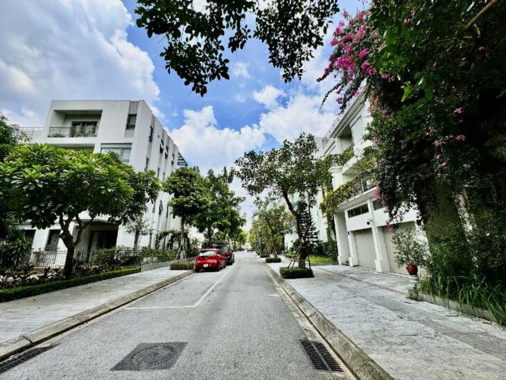 BÁN BIỆT THỰ NGUYỄN XIỂN – 171M2 – 4 TẦNG – VỈA HÈ – KINH DOANH – VĂN PHÒNG – AN NINH TỐT CHỈ 61 TỶ