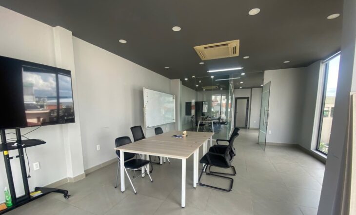 Cho thuê văn phòng khu sân bay tòa nhà có thang máy pccc giá 5tr