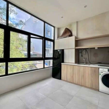 Cho thuê căn hộ 1pn tách bếp máy giặt riêng đường Ba Vì giá 4tr6