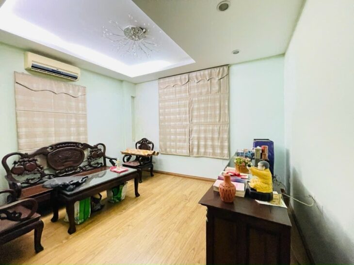 Bán nhà phố Thành Công 40m2, 4T, MT4.2m dân xây giá 7.8 tỷ gần Hồ Thành Công