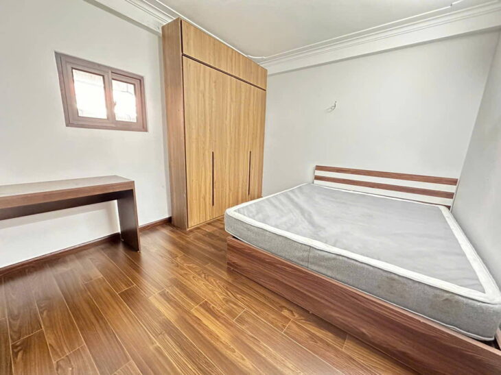 Bán gấp nhà lô góc ngõ 262 Nguyễn Trãi, Thanh Xuân: DT 52m2 , 4 tầng, MT 4,2m. Giá 8,3 tỷ.