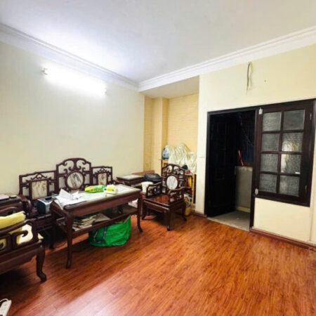 Bán nhà Cự Lộc, Thanh Xuân – 53m² MT 4.2m – Ngõ đẹp, gần Royal City – Giá chỉ 8.8 tỷ!