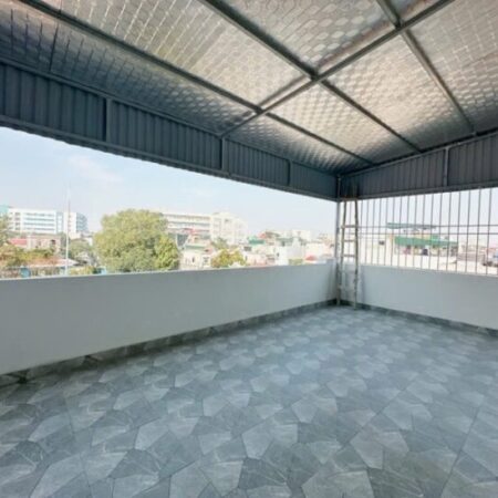 Lô góc gần hồ, 30m2 x 4T, xe 3 gác đỗ cửa, nhà đẹp ở luôn, nhỉnh 6 tỷ