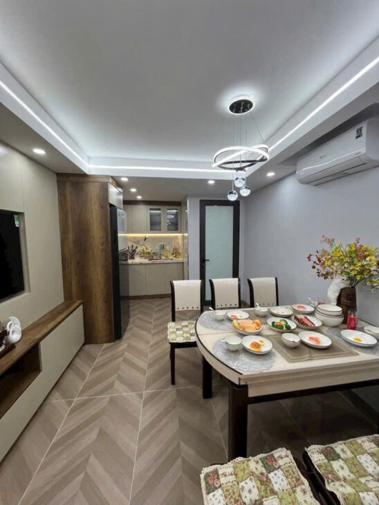 Bán nhà Giảng Võ Đống Đa_Nhà Đẹp Ba Thoáng_Sân Để Xe Riêng_50mx4T_Giá: 8.7 Tỷ_Lh: 0396935190.