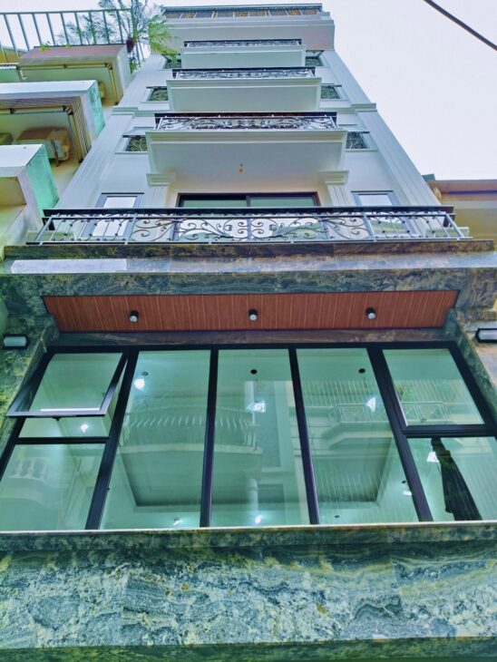 Bán nhà phân lô phố Lê Trọng Tấn, Quận Thanh Xuân, 50m2, 6T Thang Máy, ôtô vào nhà, ở sướng.