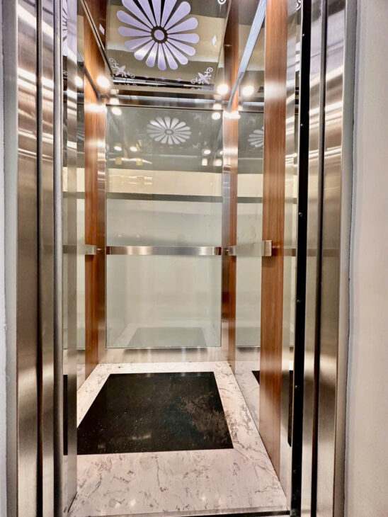 Bán nhà quận 10, Hồ Bá Kiện, căn hộ dịch vụ, hẻm xe hơi, 66m2, 4 tầng, 15 tỷ