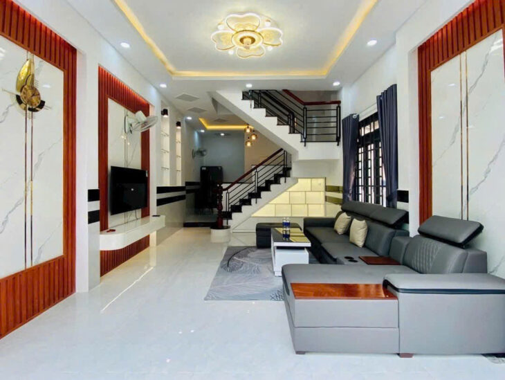 Nhà đẹp ,Bùi quang là ,hẻm xe hơi Full Nội Thất. Chỉ 5.15 Tỏi