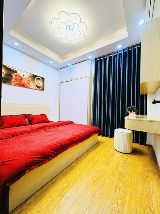 GẤP! KHƯƠNG TRUNG THANH XUÂN,Ô TÔ ĐỖ CỬA,NGÕ THÔNG,KINH DOANH,40M2 x 5T.