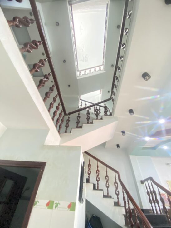 Bán nhà 3 tầng mặt tiền đường 7m5 sau lưng Hồ Nghinh hơn 8 tỷ