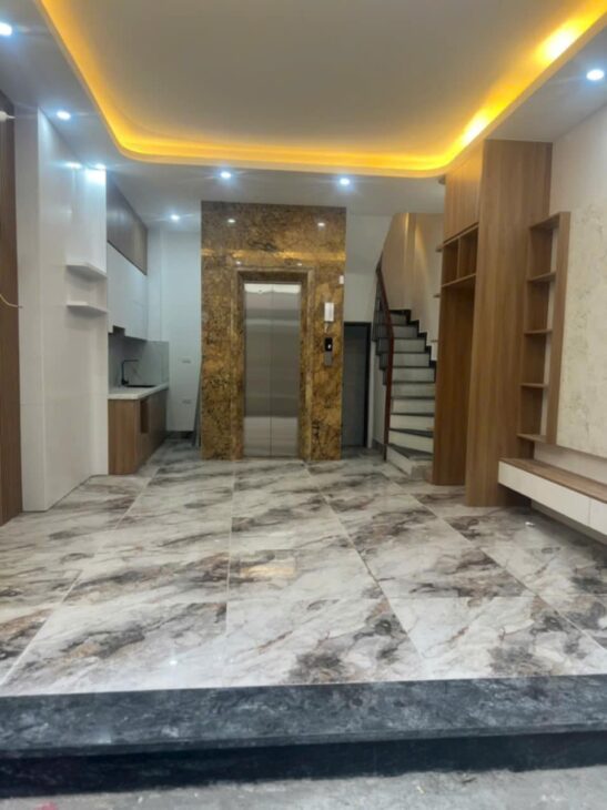 QUẬN HAI BÀ TRƯNG 8 TỶ ???? LÔ NHÀ ĐẸP XÂY MỚI 5 TẦNG THANG MÁY; Ô TÔ CÁCH NHÀ 20M