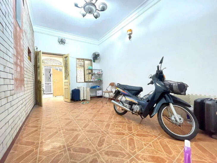 Bán nhà ngõ Phân lô, ô tô cách 10 m. DT: 55 m2 , 4 tầng, MT 3,8m,Mai Anh Tuấn , Đống Đa. 12,75