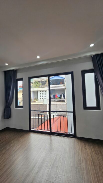 BÁN NHÀ XUÂN ĐỈNH – 34 M2 X 5 TẦNG – THANG MÁY- MT 4.5M – 03 THOÁNG VĨNH VIỄN .