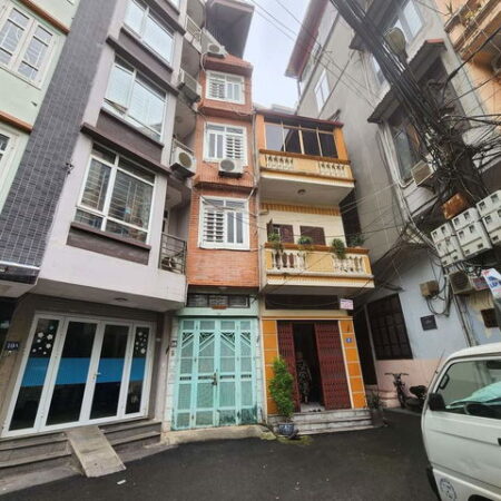 Bán nhà lô góc Lạc Long Quân, ô tô kinh doanh văn phòng, 4 tầng, 50m, 3.1m, 11.5 tỷ