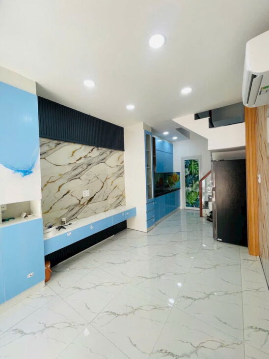 BÁN NHÀ HẺM NGUYỄN CẢNH CHÂN, QUẬN 1 – 28M2, 2 TẦNG, 3PN, 3WC – GIÁ 5.8 TỶ – SỔ HỒNG CHÍNH CHỦ