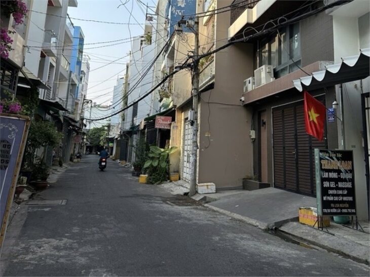 BÁN NHÀ VƯỜN LÀI-PHƯỜNG TÂN THÀNH-44M2-HẺM XE HƠI ĐỖ CỬA-NHỈNH 5 TỶ