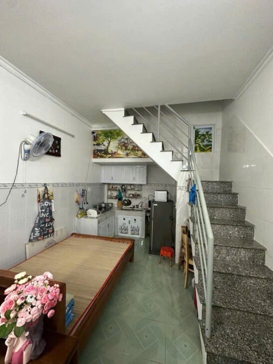 BÁN NHÀ VƯỜN LÀI-PHƯỜNG TÂN THÀNH-44M2-HẺM XE HƠI ĐỖ CỬA-NHỈNH 5 TỶ